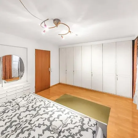 Casa de Férias Gemuetliches Terrassenhaus *